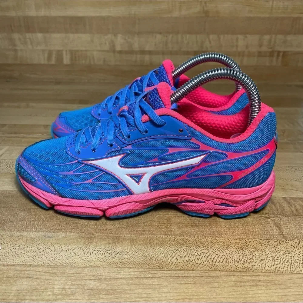Mizuno Womens Wave Catalyst 410749 5W00 Blue Running Shoes Sneakers Size 6.